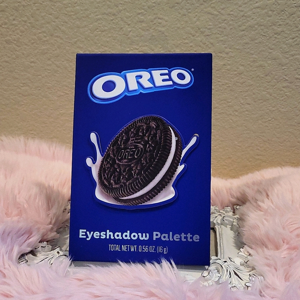 OREO COOKIE EYE SHADOW PALETTE
